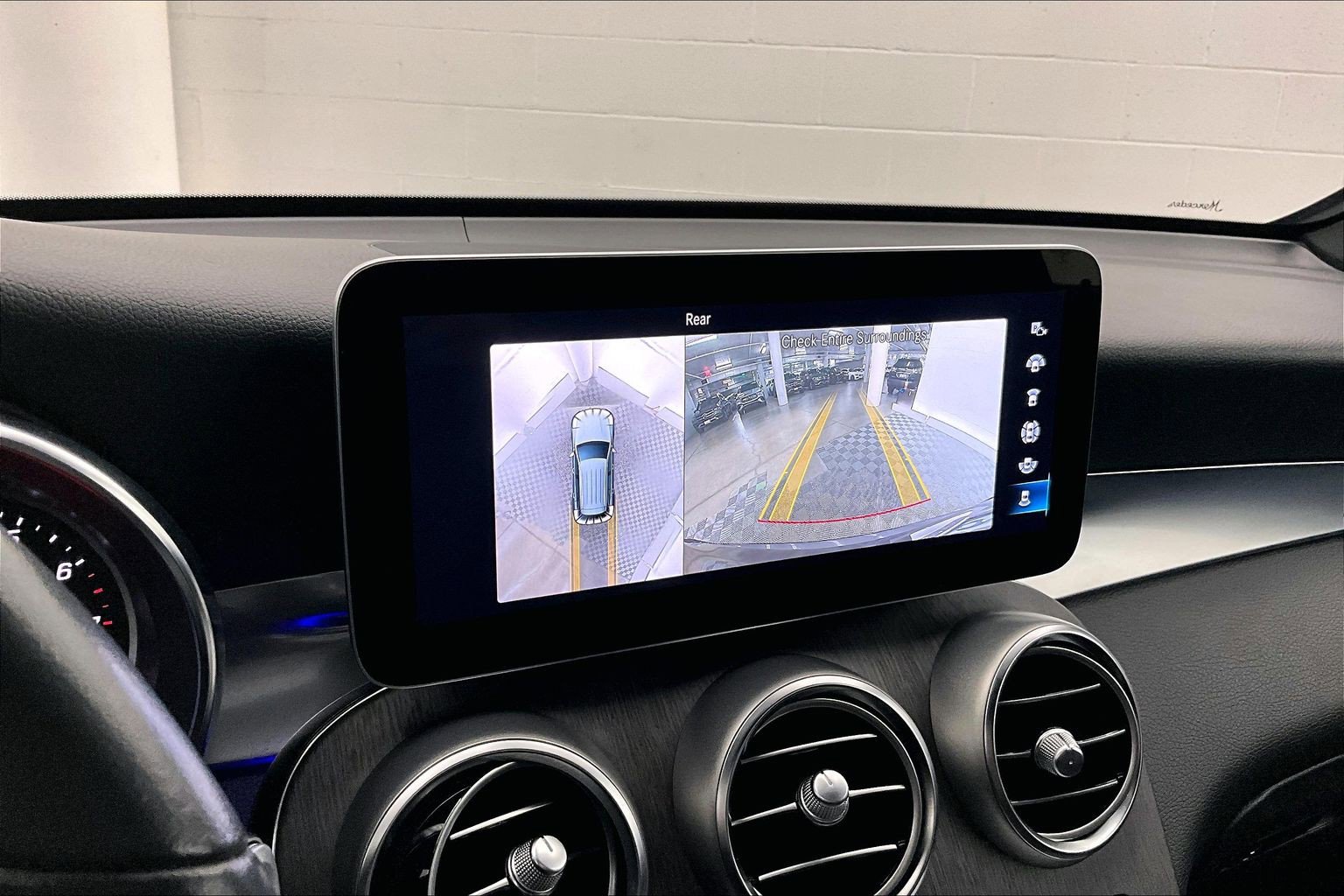 Used 2020 Mercedes-Benz GLC 300 image 29