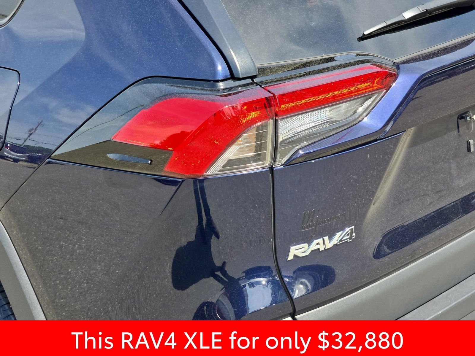 Used 2025 Toyota RAV4 XLE w/ Convenience Package FWD image 41
