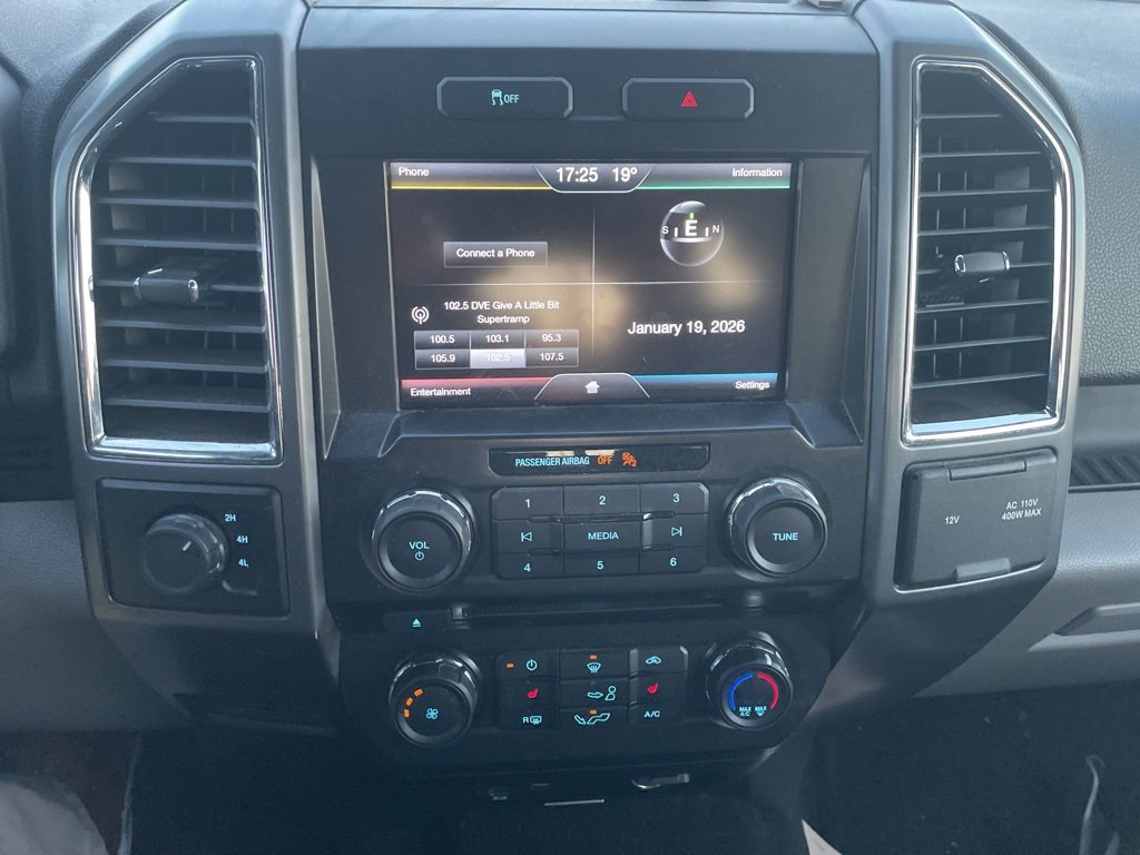 Used 2015 Ford F150 XLT w/ Equipment Group 302A Luxury image 16