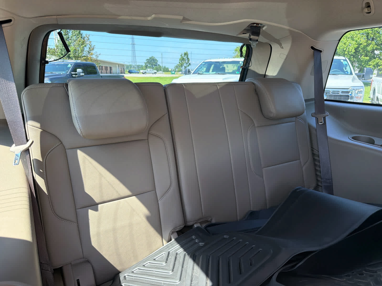 Used 2017 Chevrolet Tahoe LT w/ Luxury Package AWD/4WD image 11