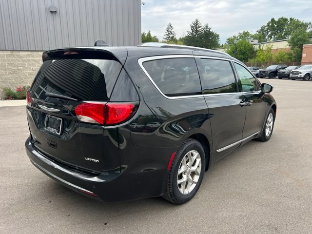 Used 2019 Chrysler Pacifica Limited FWD image 5