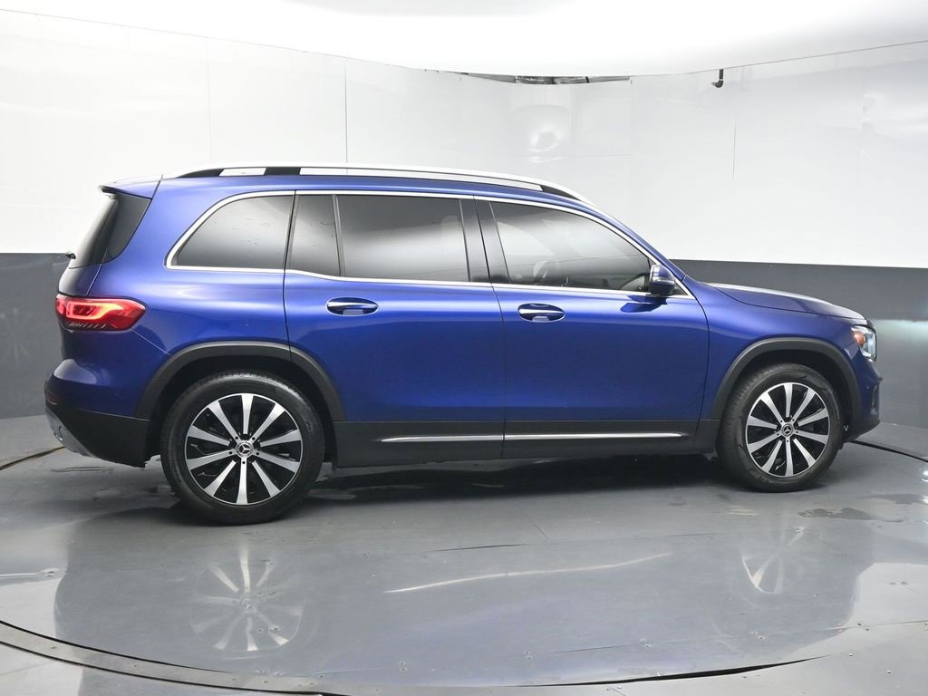 Used 2021 Mercedes-Benz GLB 250 w/ Premium Package image 8