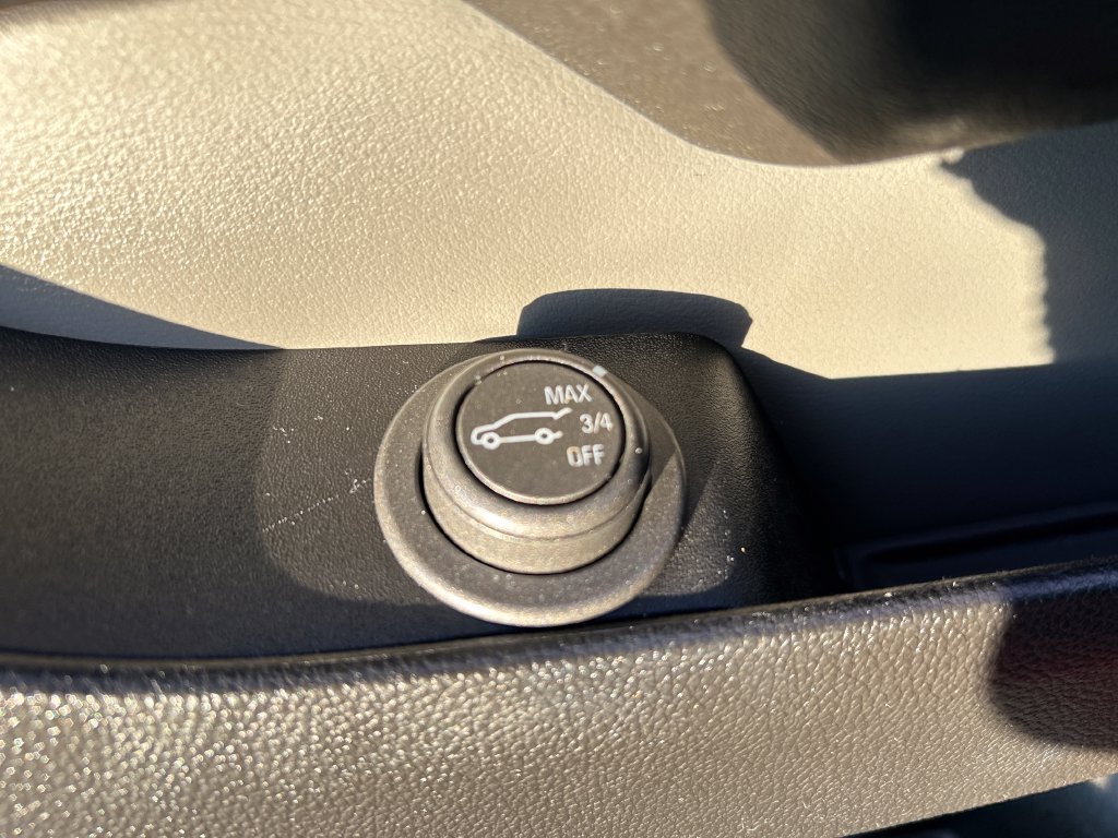 Used 2011 Cadillac SRX Luxury FWD image 17