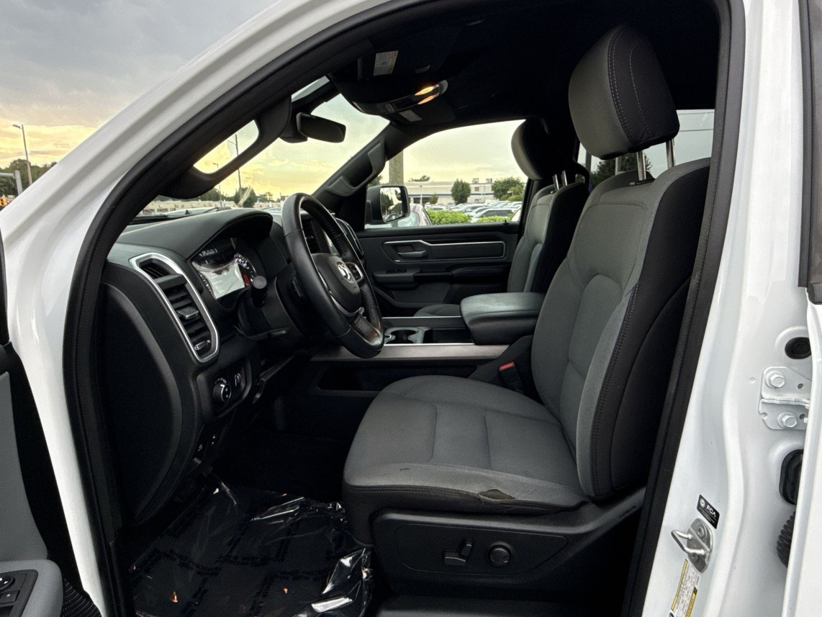 Used 2022 RAM 1500 Big Horn AWD/4WD image 13
