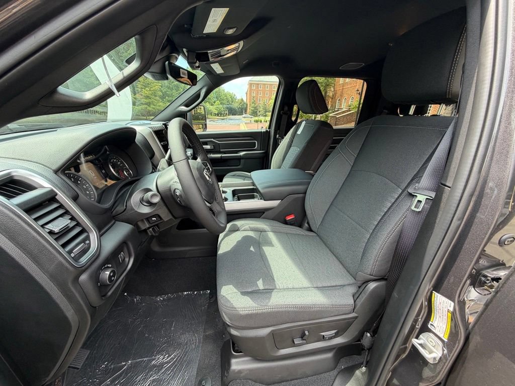 New 2026 RAM 2500 Big Horn AWD/4WD image 15
