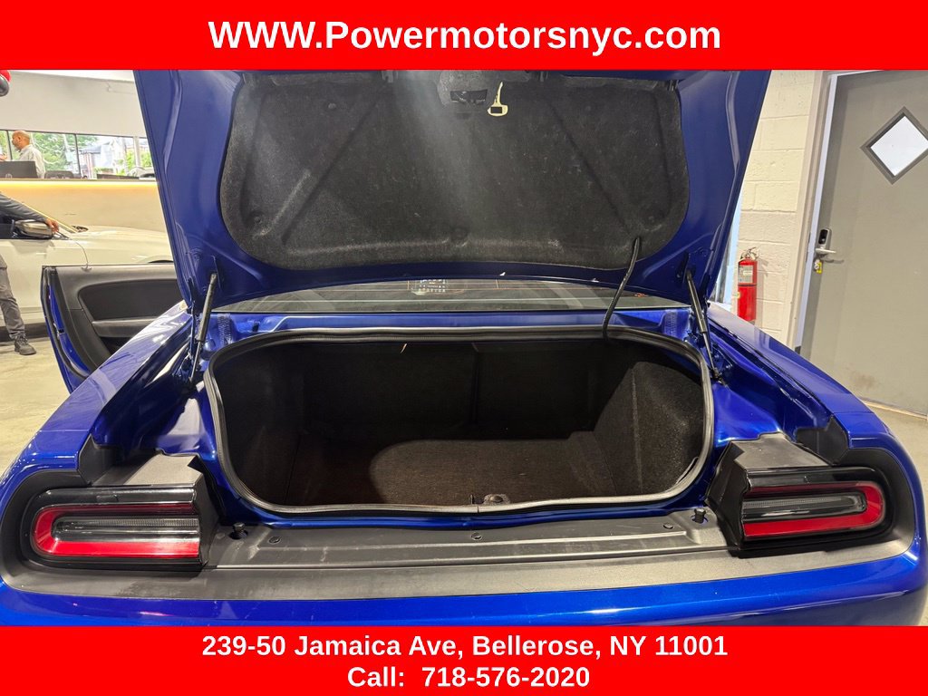 Used 2022 Dodge Challenger R/T w/ Shaker Package RWD image 15