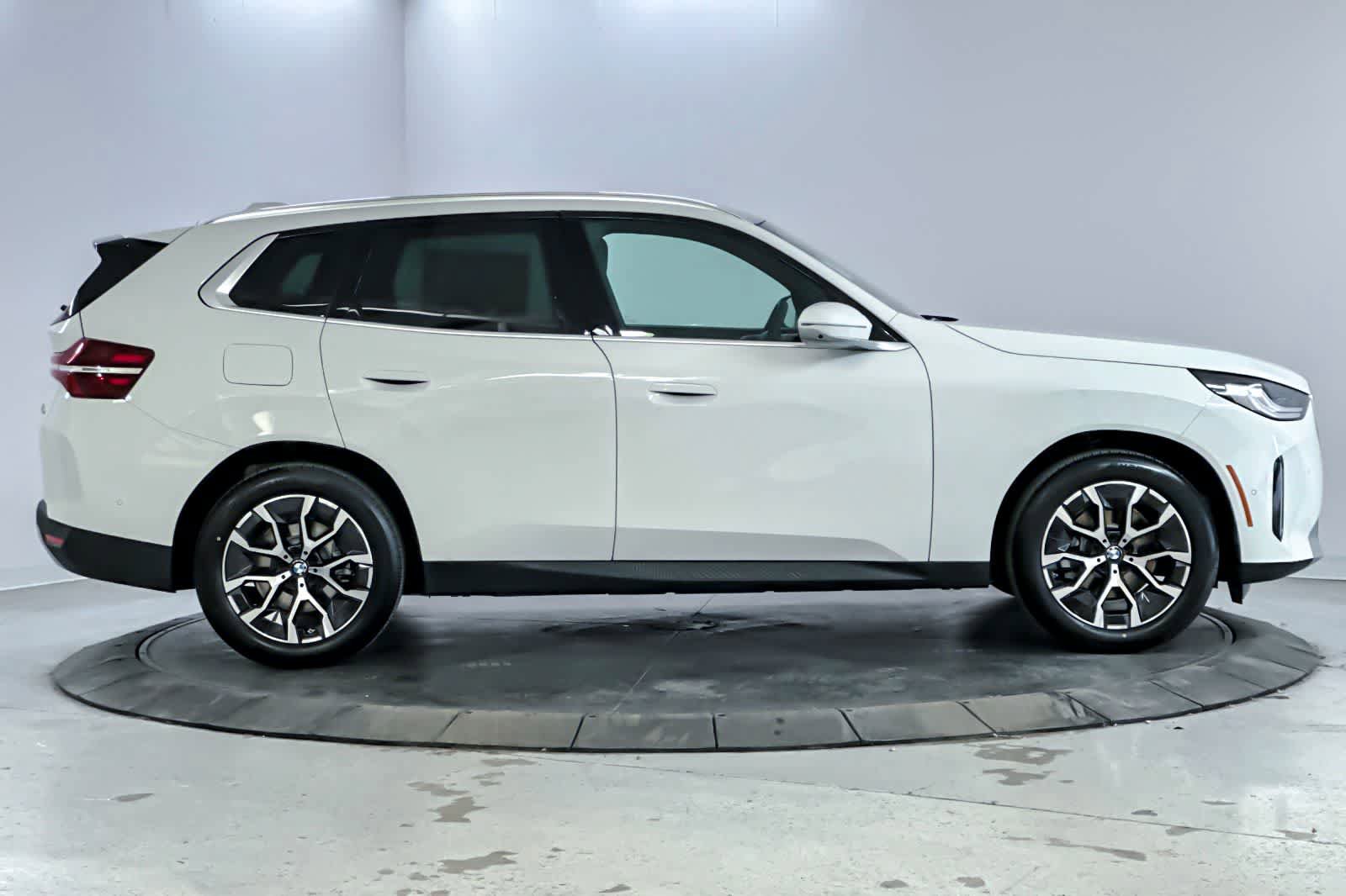 Used 2026 BMW X3 xDrive30 w/ Premium Package AWD/4WD image 8