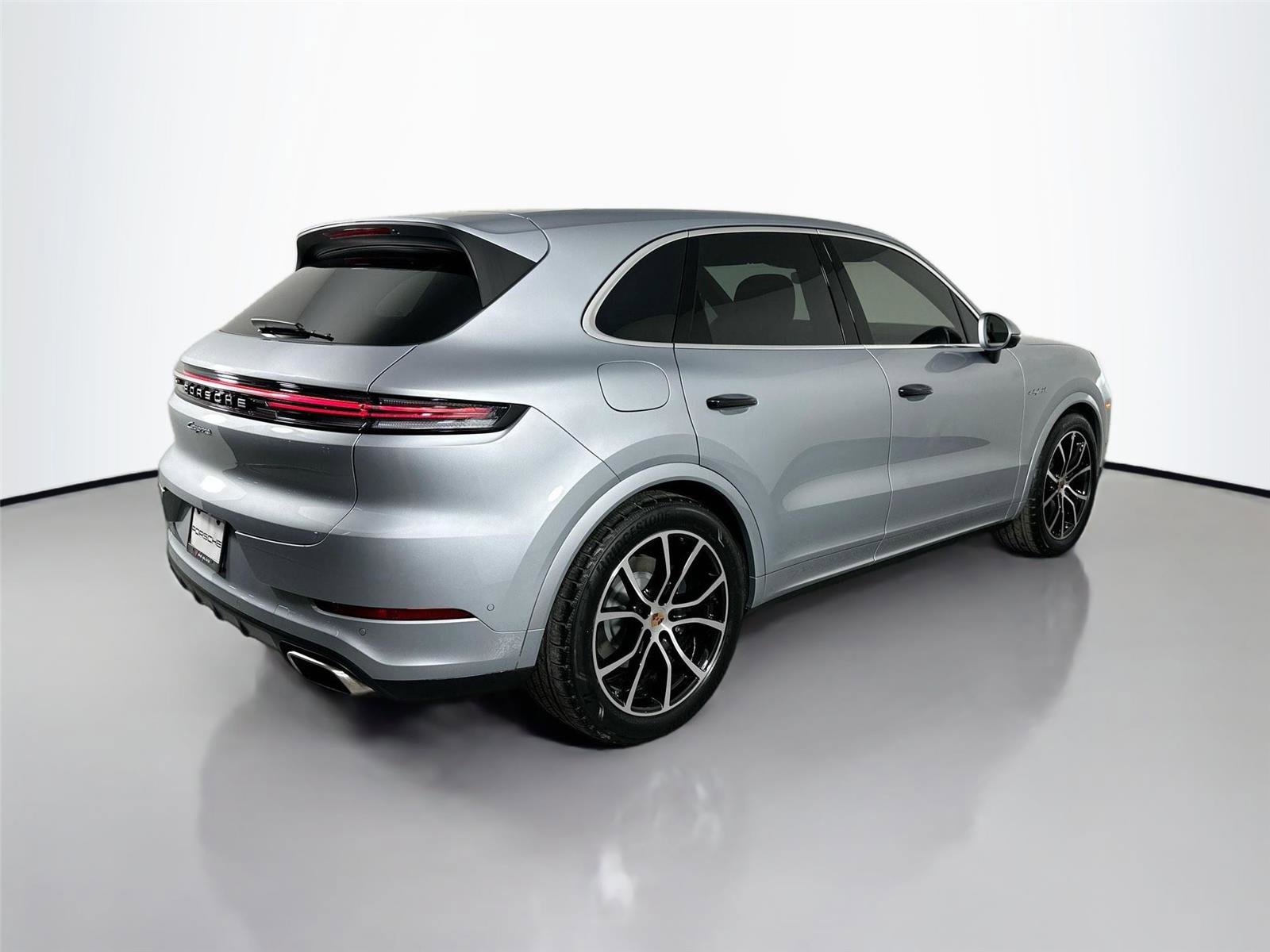 Certified 2026 Porsche Cayenne E-Hybrid AWD/4WD image 7