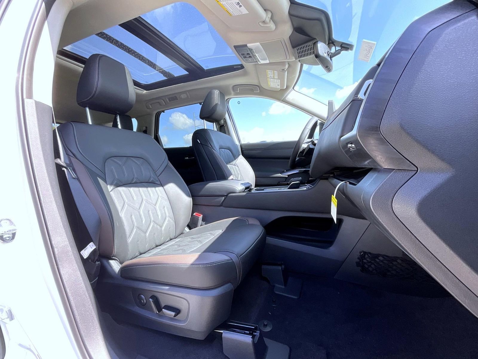 New 2026 Nissan Pathfinder Platinum AWD/4WD image 15