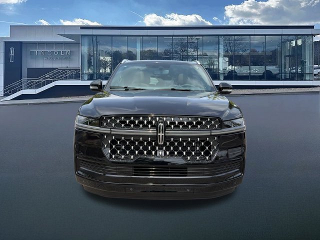 New 2027 Lincoln Navigator L Black Label AWD/4WD image 2