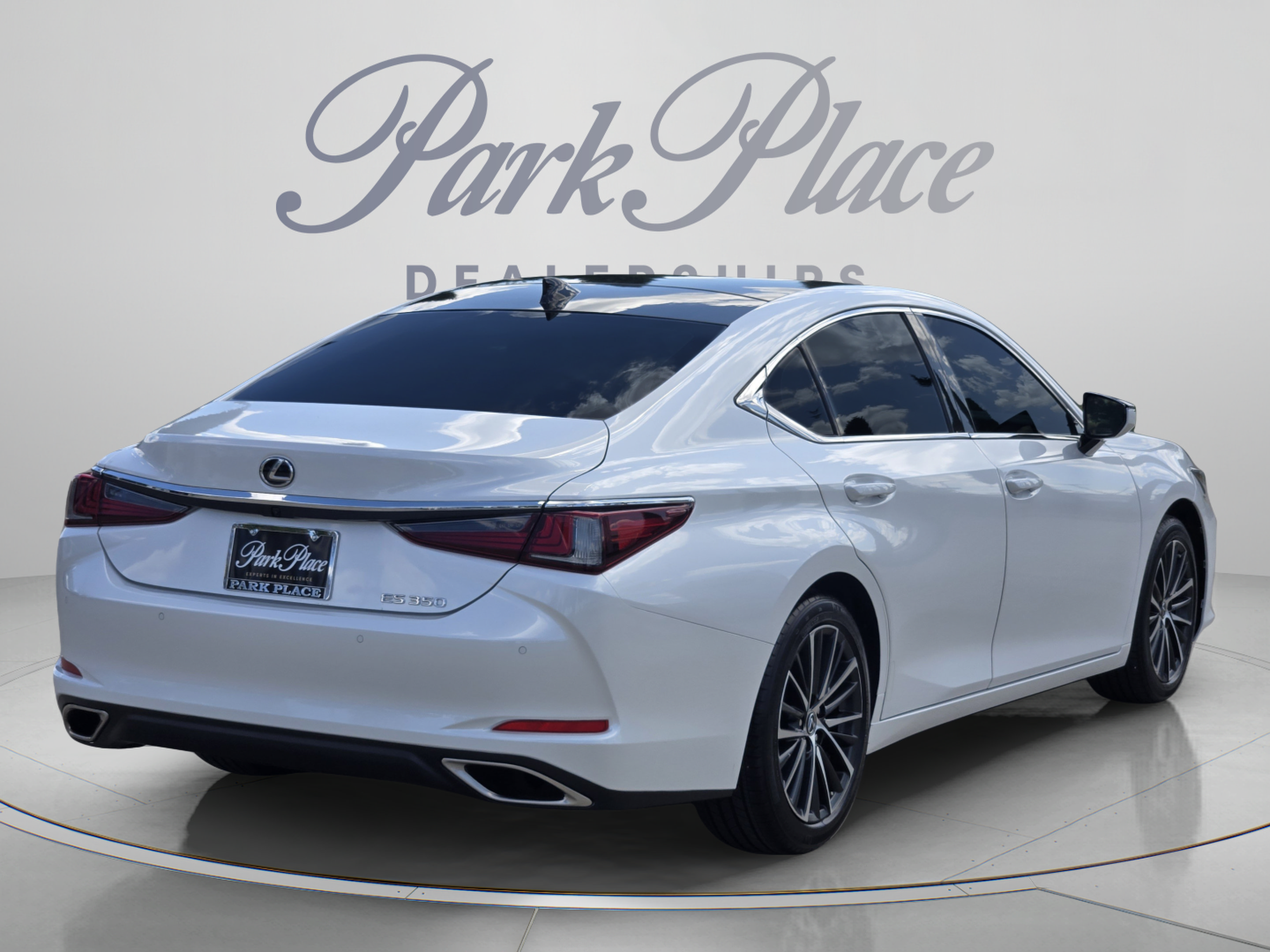 Certified 2025 Lexus ES 350 w/ Premium Package FWD image 4