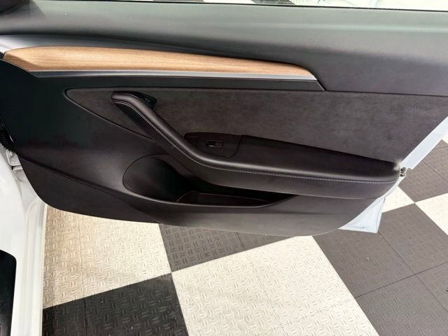 Used 2021 Tesla Model 3 Standard Range Plus RWD image 22