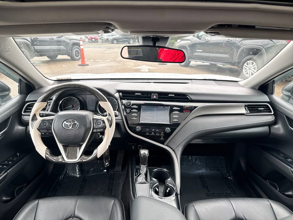 Used 2019 Toyota Camry SE FWD image 10