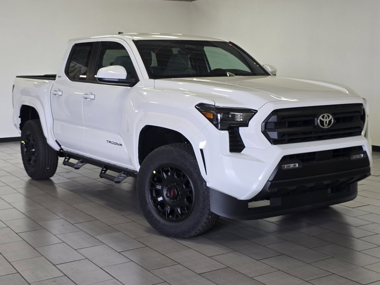 New 2026 Toyota Tacoma SR5 AWD/4WD image 2