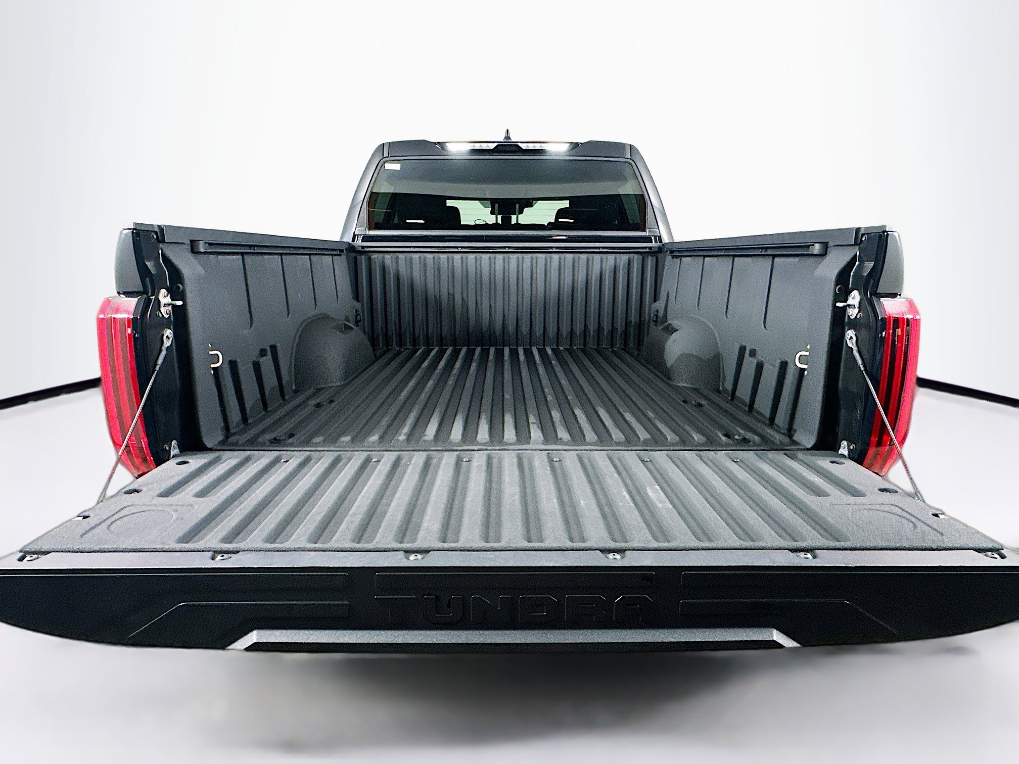 Used 2023 Toyota Tundra SR5 w/ SR5 Convenience Package AWD/4WD image 27