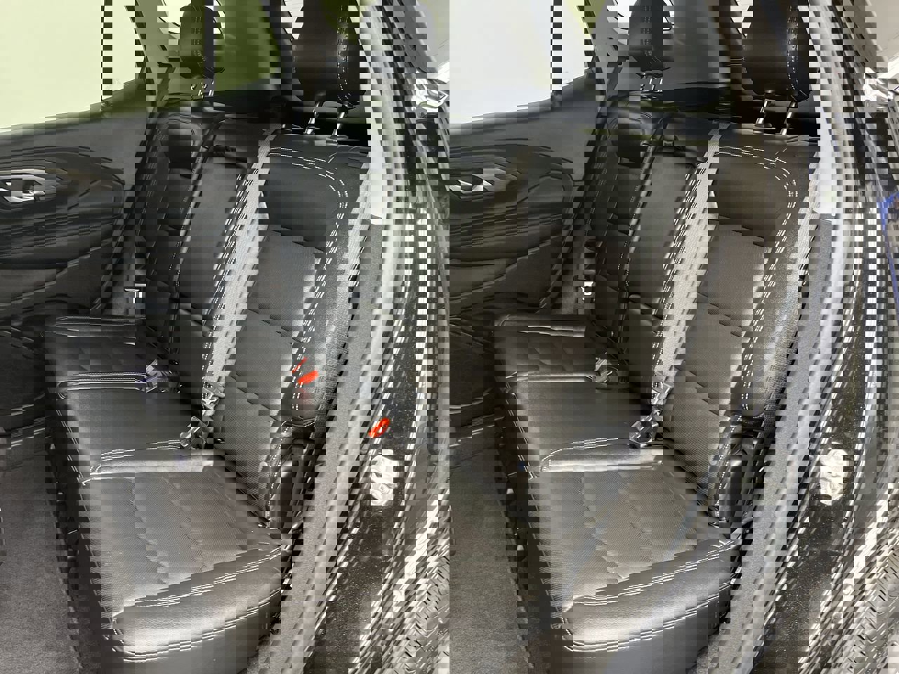 Certified 2024 GMC Terrain SLT image 11