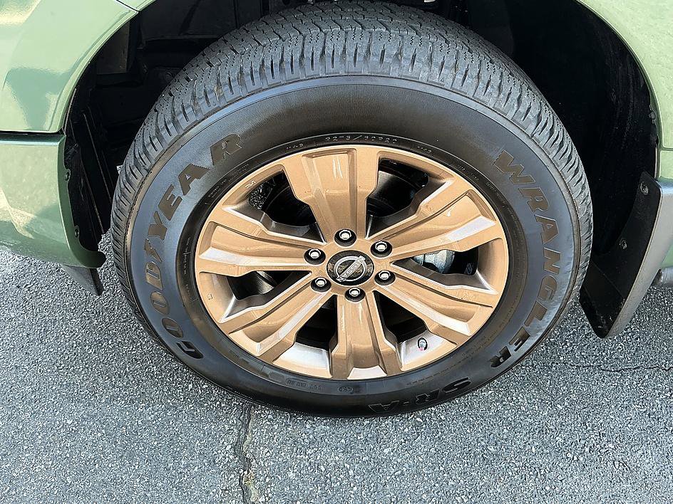 Used 2024 Nissan Titan SV w/ SV Bronze Edition Package image 8