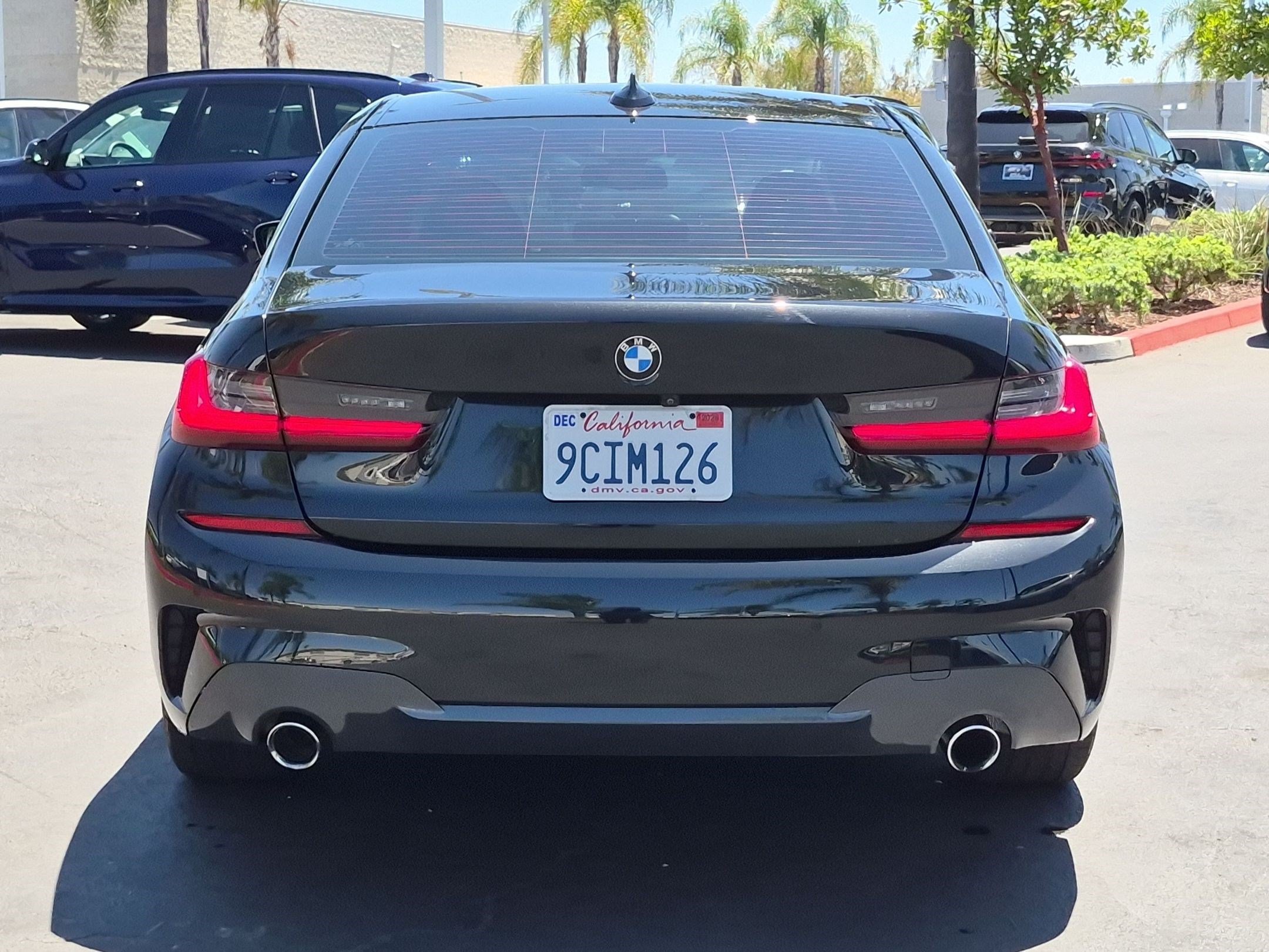 Used 2020 BMW 330i Sedan w/ M Sport Package RWD image 9