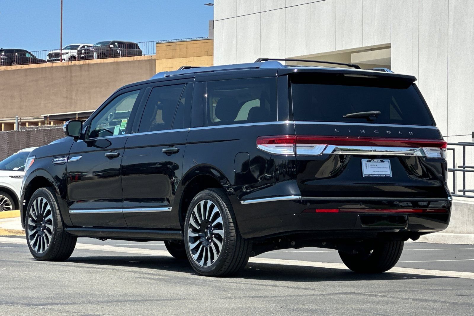 Certified 2023 Lincoln Navigator L Black Label AWD/4WD image 5