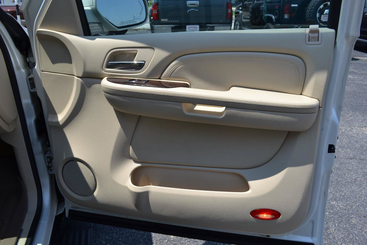 Used 2008 Cadillac Escalade EXT AWD/4WD image 34