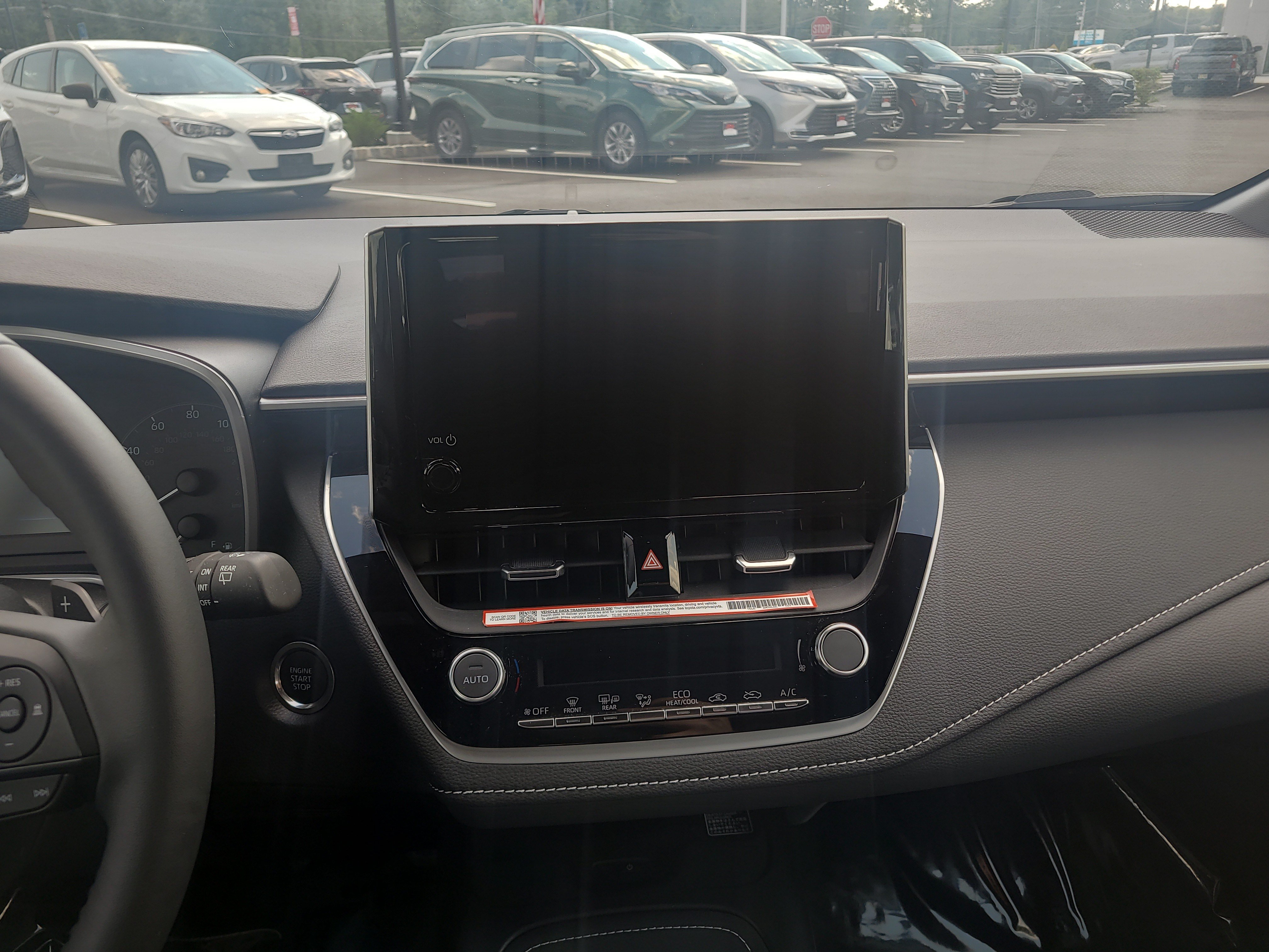 Certified 2025 Toyota Corolla SE w/ SE Package FWD image 19