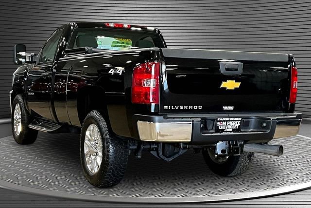 Used 2014 Chevrolet Silverado 2500 W/T w/ Snow Plow Prep Package AWD/4WD image 4