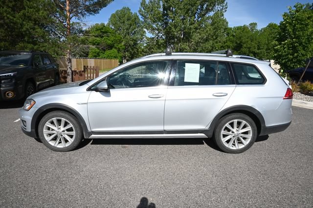 Used 2017 Volkswagen Golf Alltrack S AWD/4WD image 2