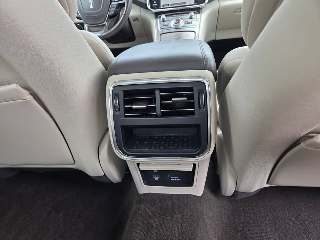 Used 2019 Lincoln Continental Select FWD image 16
