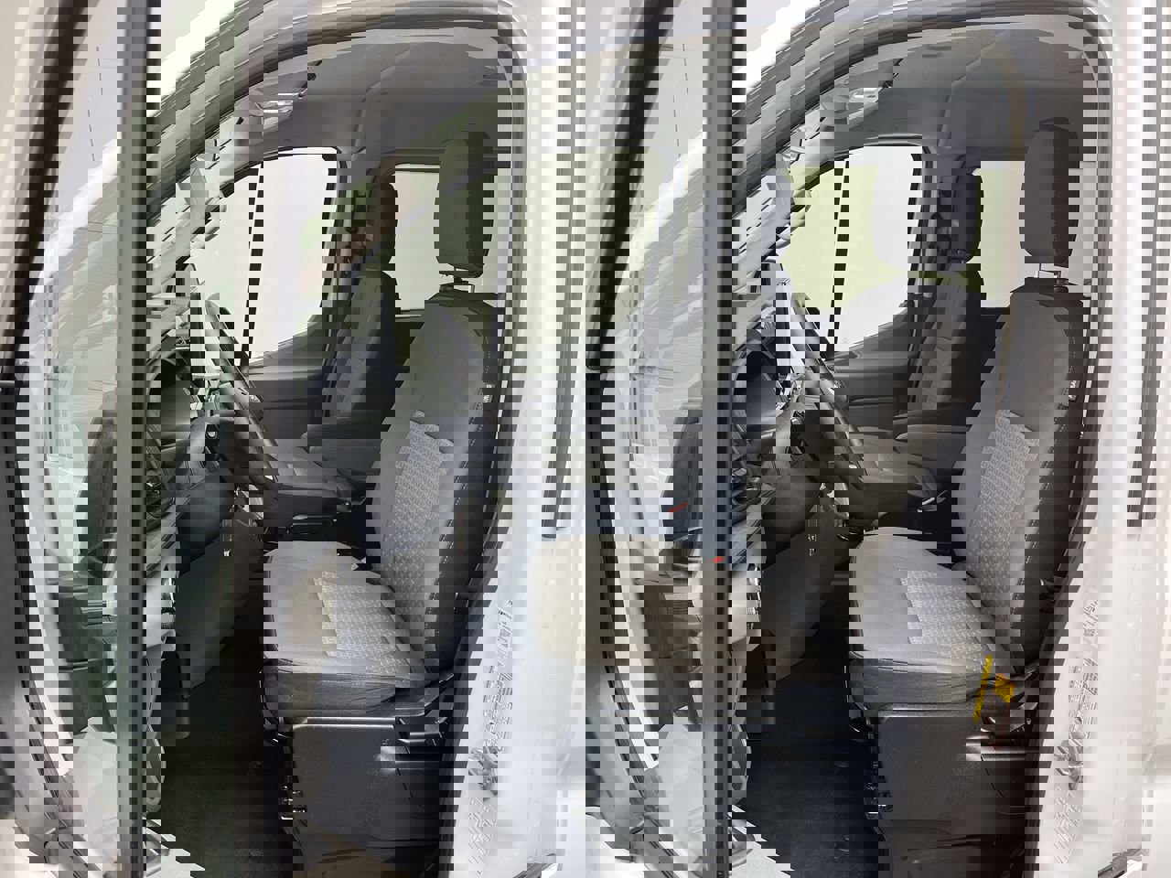 Used 2023 Ford Transit 350 XLT image 9