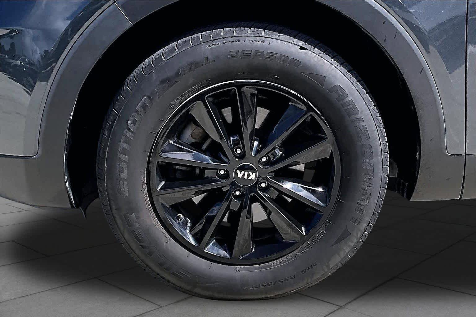 Used 2020 Kia Sorento LX AWD/4WD image 10