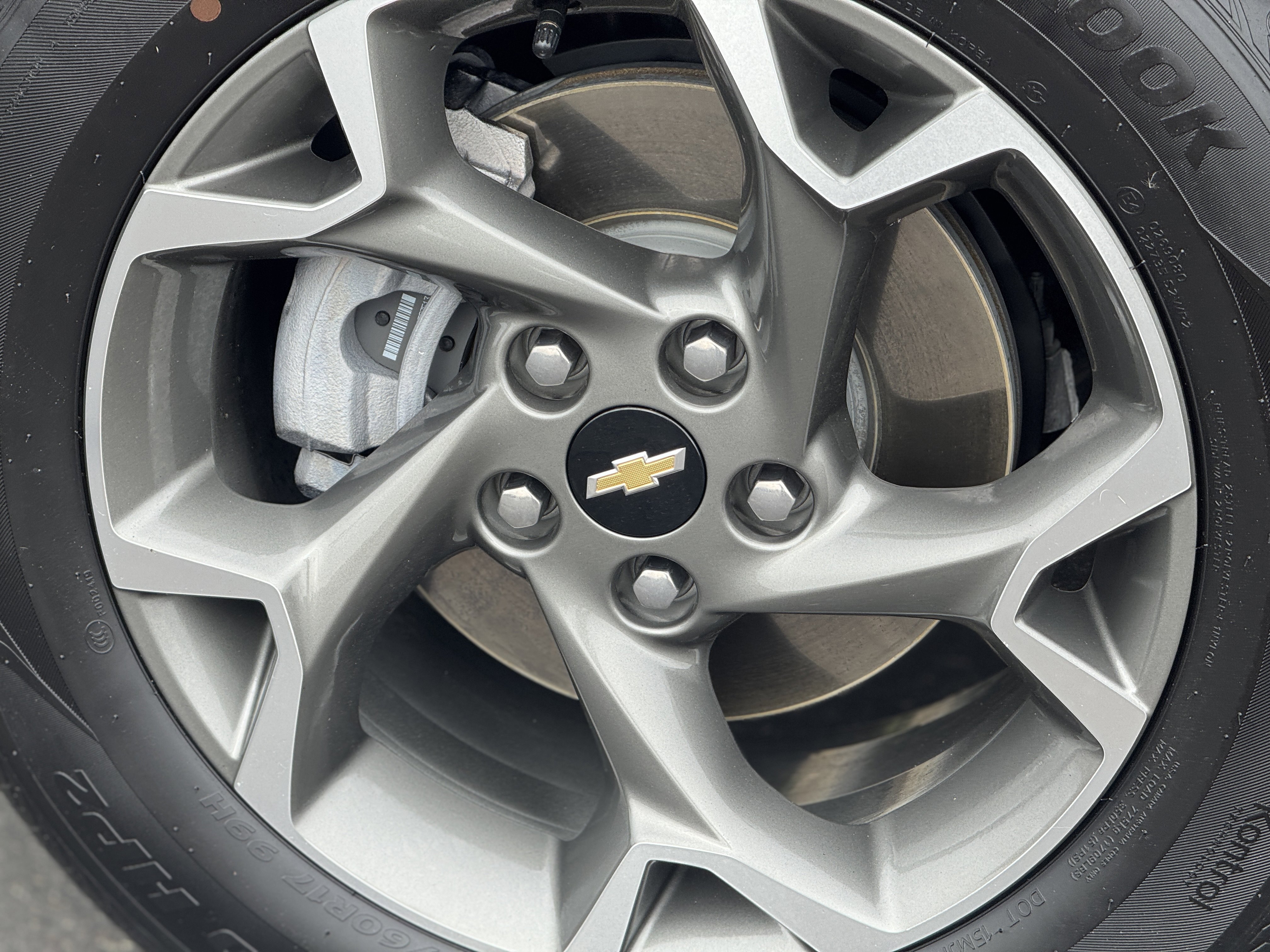 Used 2025 Chevrolet Trax LT image 8