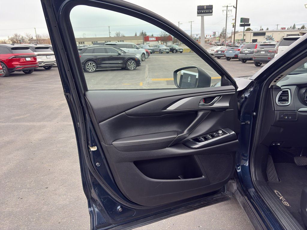 Used 2019 MAZDA CX-9 Touring image 11
