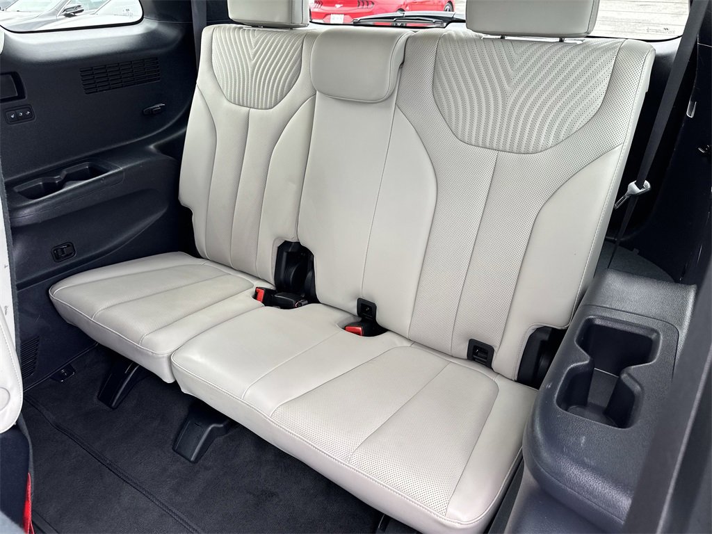 Used 2024 Hyundai Palisade Calligraphy image 32