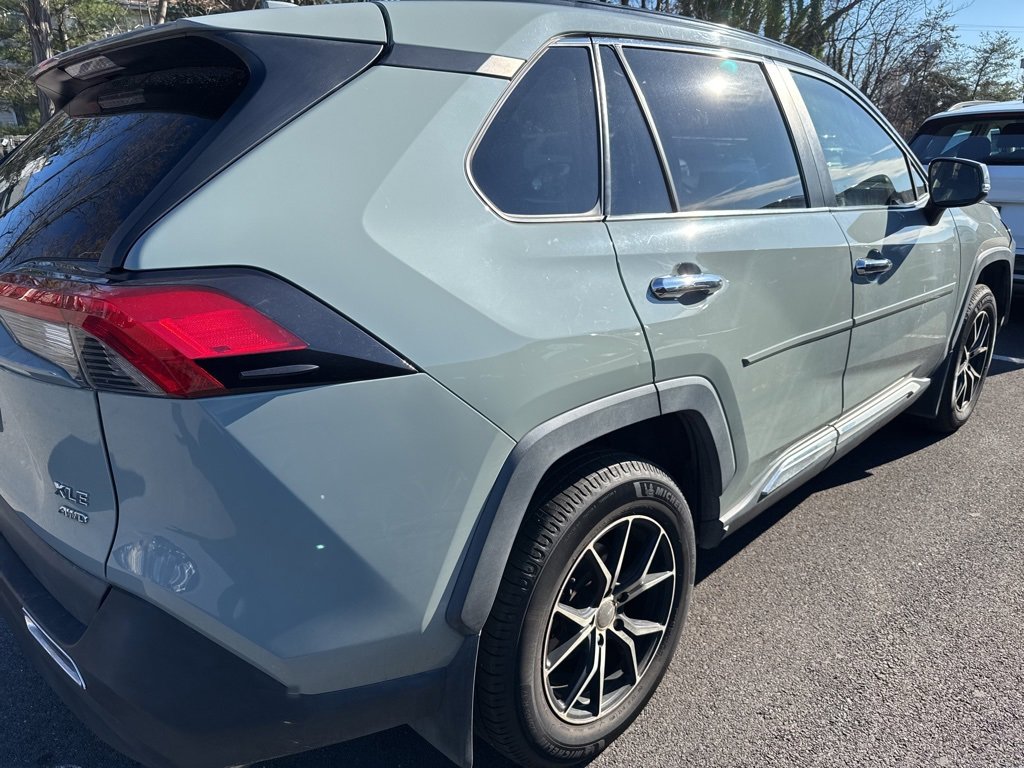 Used 2019 Toyota RAV4 XLE image 2