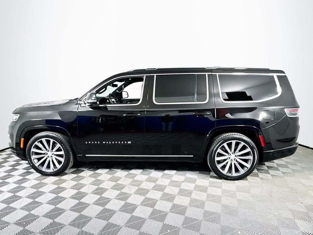 Used 2022 Jeep Grand Wagoneer Series II w/ Convenience Group III image 4