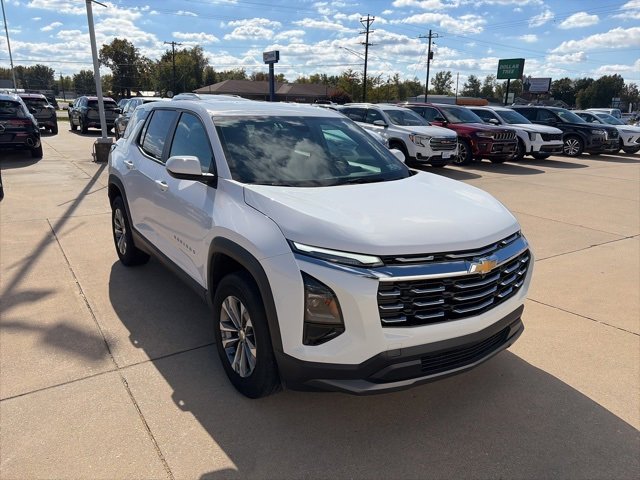 Used 2025 Chevrolet Equinox LT image 8