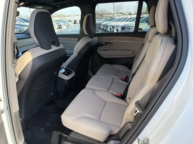 New 2026 Volvo XC90 B6 Plus w/ Protection Package image 7