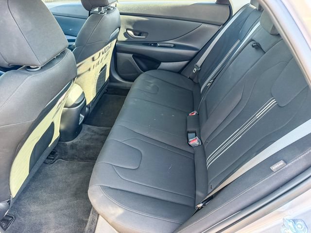 Used 2025 Hyundai Elantra SEL FWD image 18