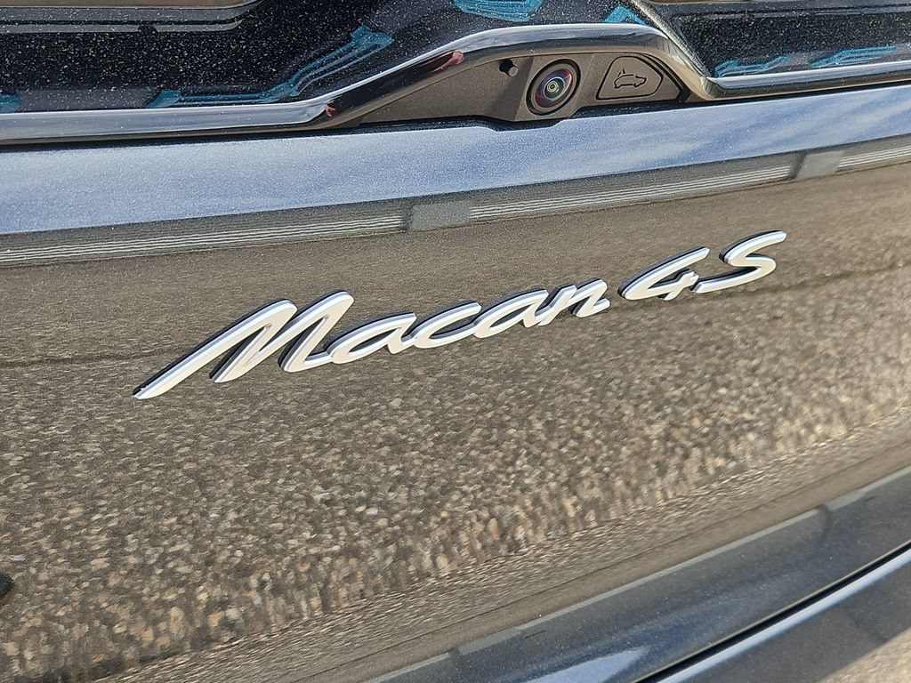 Certified 2025 Porsche Macan 4S Electric AWD/4WD image 13