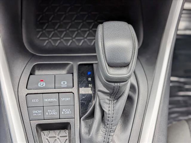 Used 2025 Toyota RAV4 LE image 12