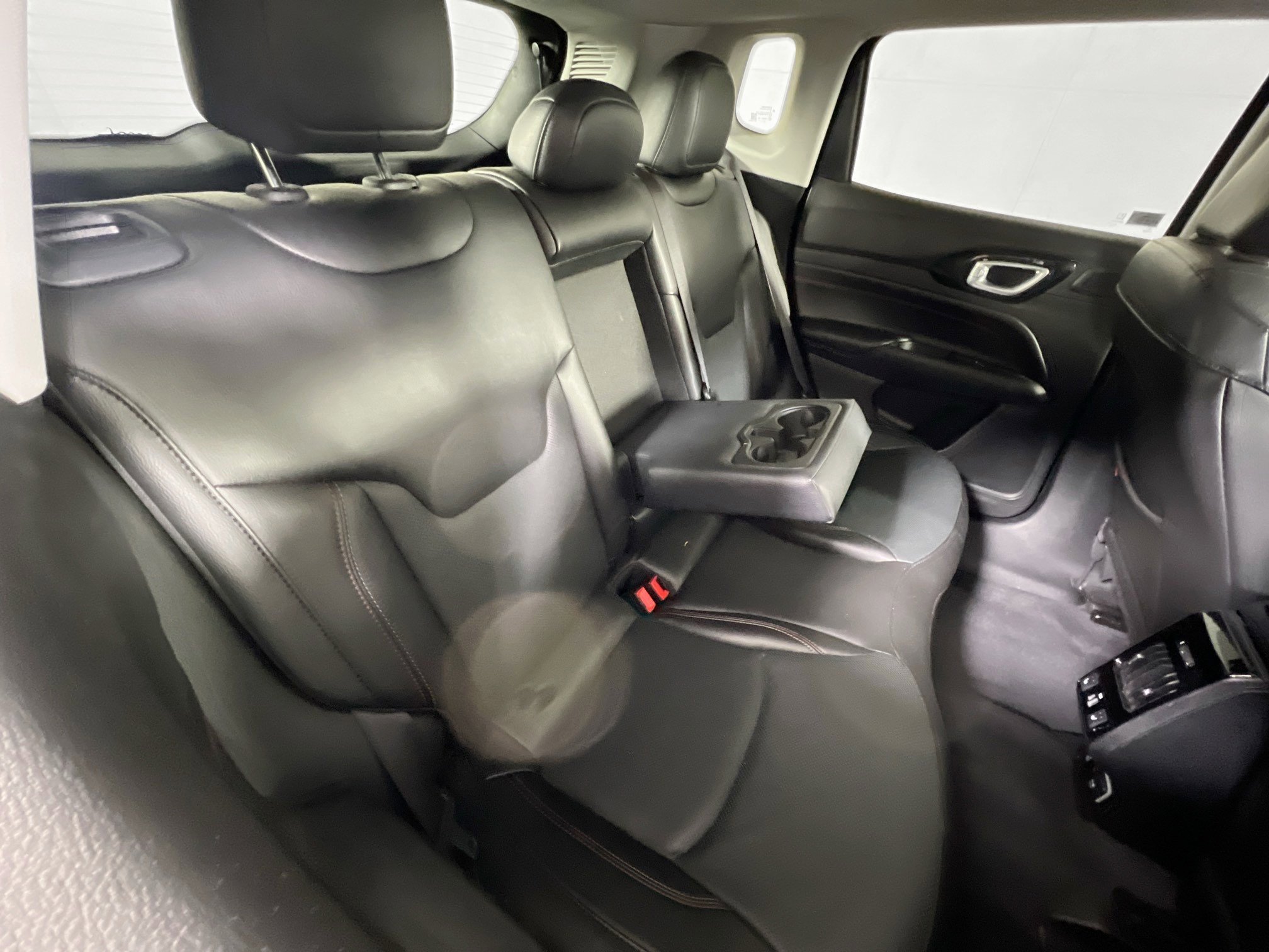 Used 2022 Jeep Compass Trailhawk w/ Trailhawk Elite Group image 26