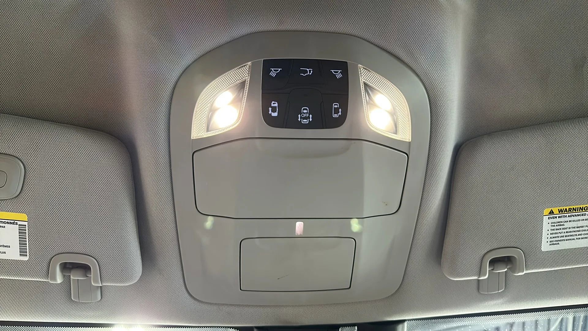 Used 2017 Chrysler Pacifica Touring-L Plus FWD image 32