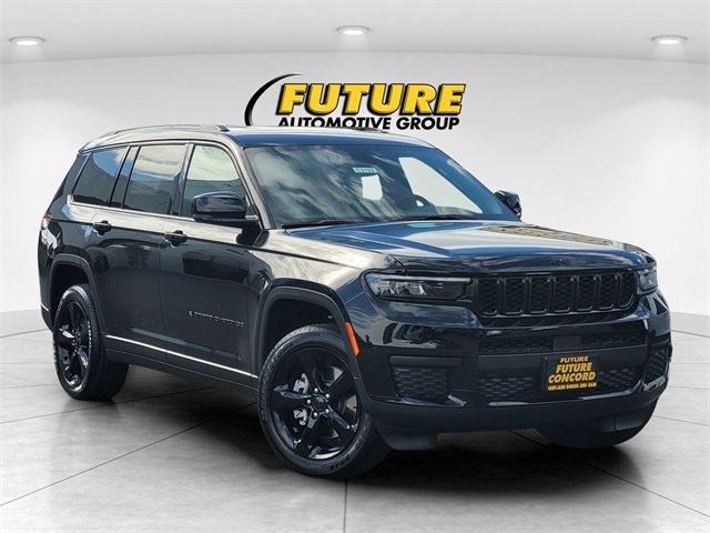 New 2025 Jeep Grand Cherokee L Laredo image 1