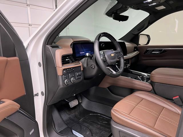 Used 2025 Chevrolet Tahoe High Country AWD/4WD image 20