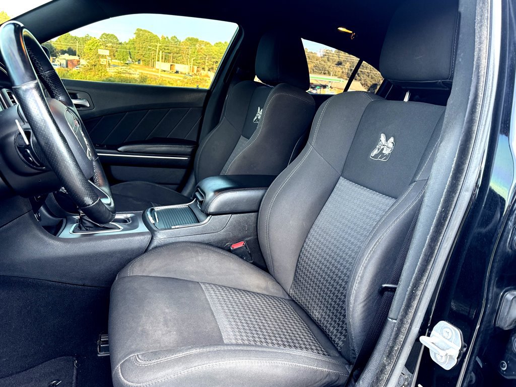 Used 2019 Dodge Charger Scat Pack RWD image 3