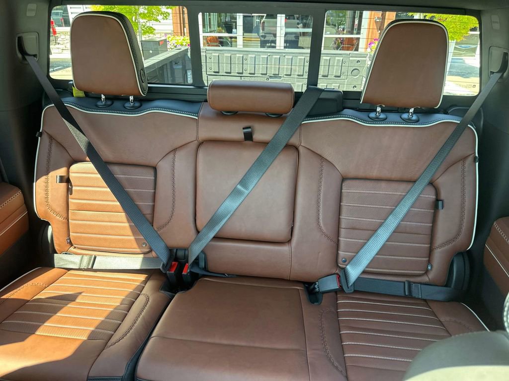 Used 2025 GMC Sierra 3500 Denali Ultimate image 23