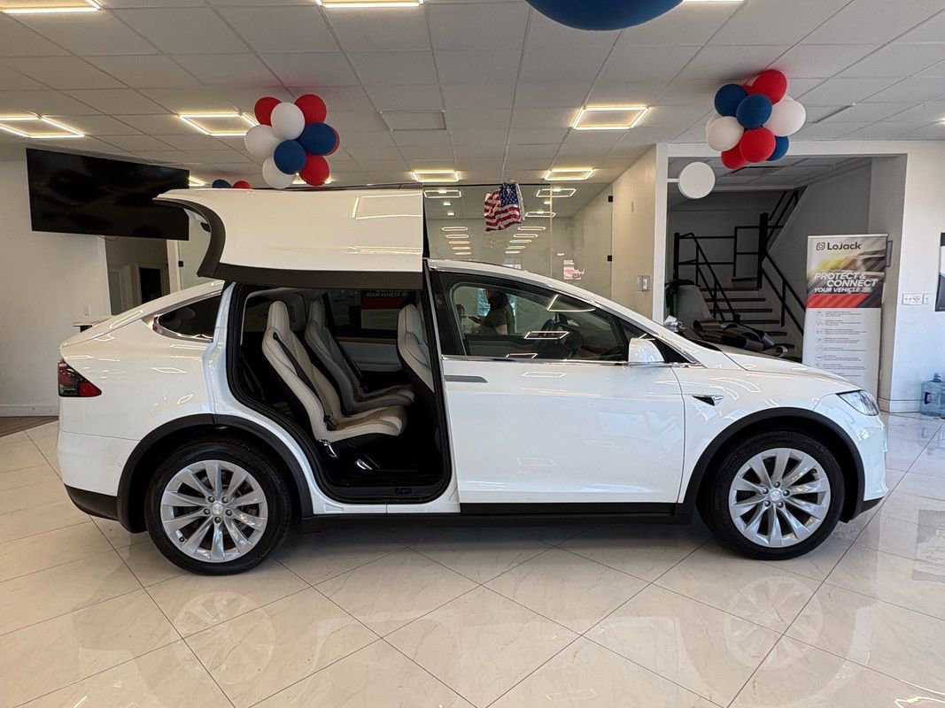 Used 2019 Tesla Model X Long Range AWD/4WD image 7
