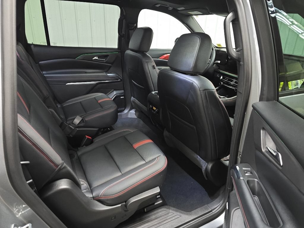 Used 2026 Chevrolet Traverse RS AWD/4WD image 18