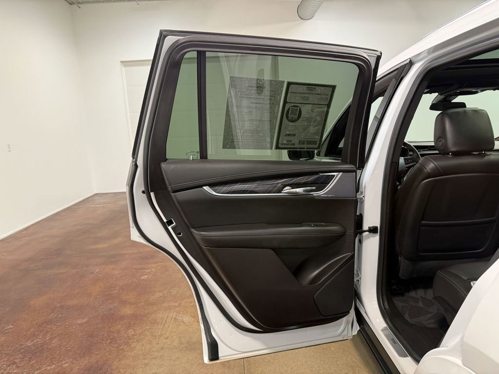 Used 2023 Cadillac XT6 Premium Luxury image 46