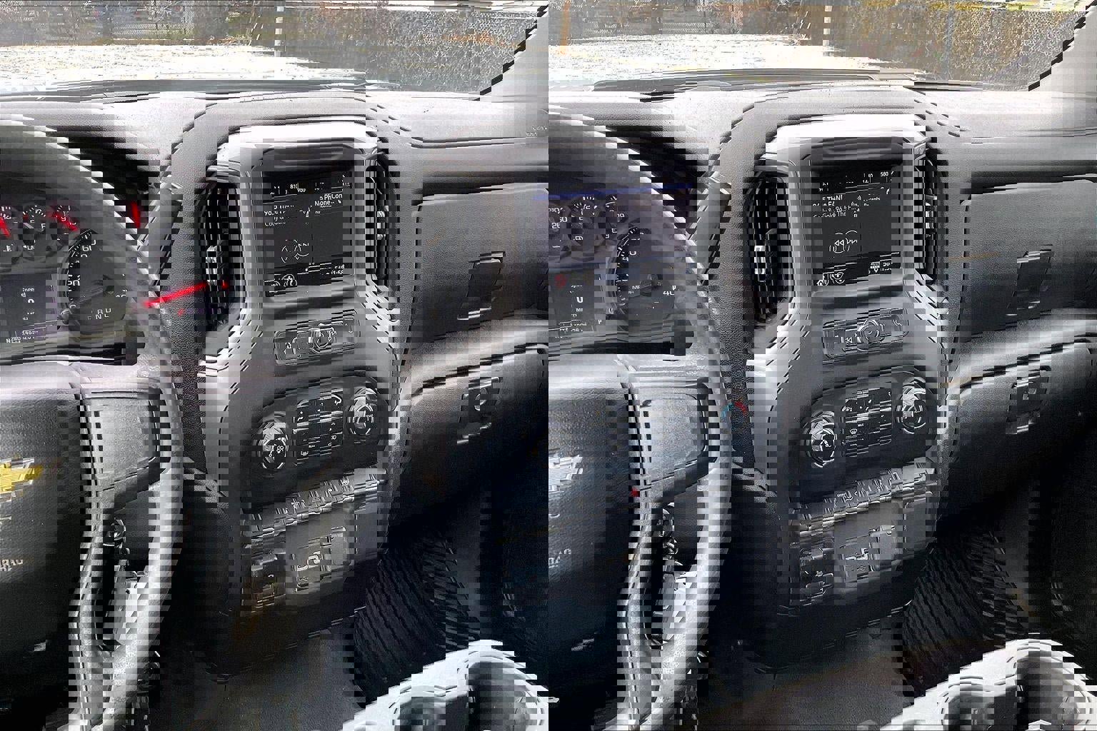 Used 2023 Chevrolet Silverado 2500 Custom w/ Custom Value Package image 6